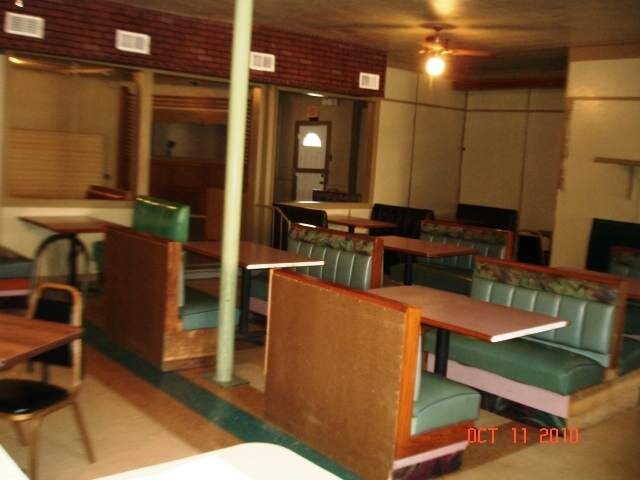 More Photos Of 202 S Railroad St, Union City Freestanding For Sale