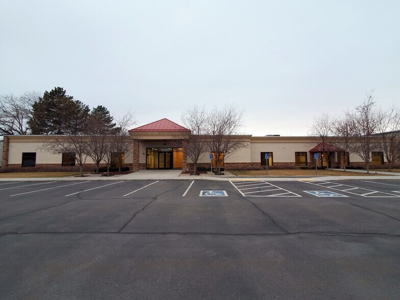 More Photos Of 5444 S Green St, Murray Medical For Lease