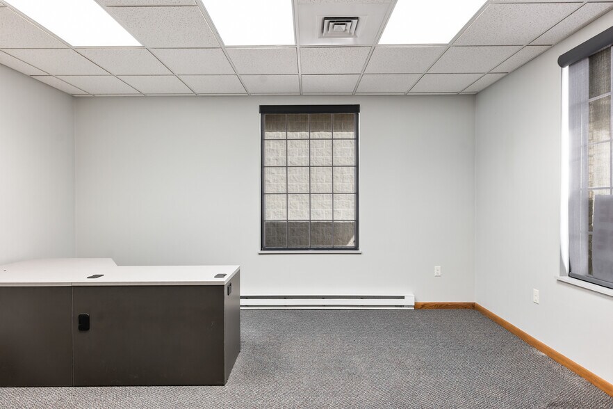 More Photos Of 102 S Woodward St, Brandon Service Station For Sale