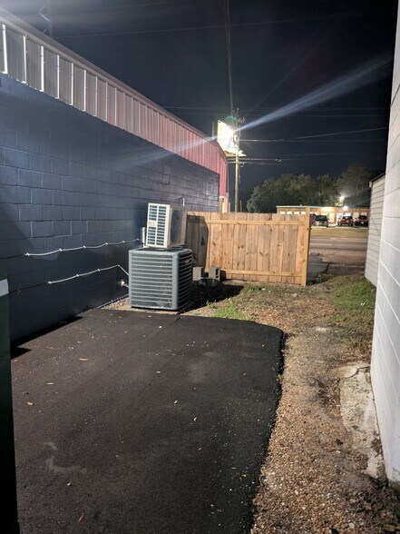 More Photos Of 1707 Pass Rd, Biloxi Freestanding For Sale