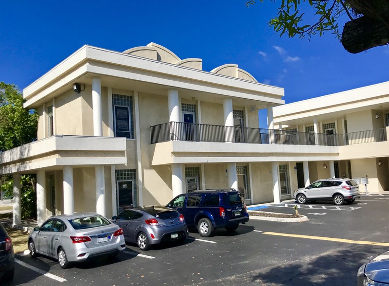 Primary Photo Of 4531 Deleon St, Fort Myers Office For Lease