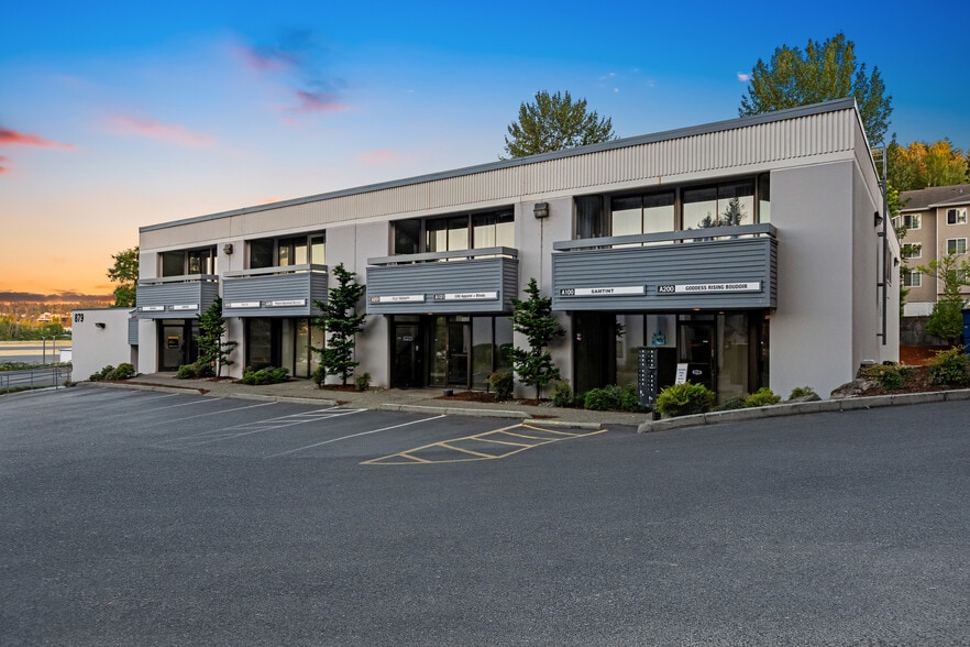 More Photos Of 901 Rainier Ave N, Renton Unknown For Lease