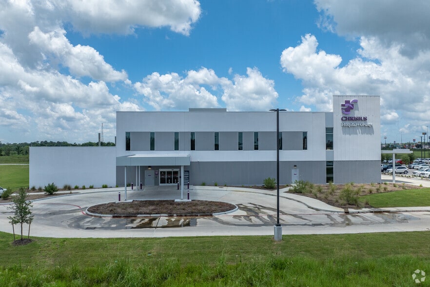 More Photos Of 6901 Medical Center Dr, Orange Medical For Lease