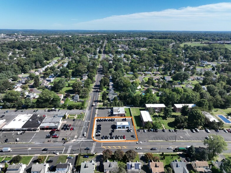 More Photos Of 305 E County Line Rd, Hatboro Auto Dealership For Sale