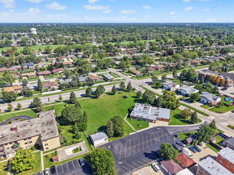 More Photos Of 800 Beau Drive, Des Plaines Religious Facility For Sale