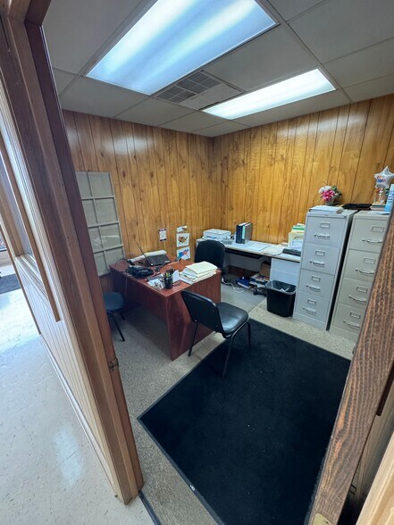 More Photos Of 2032 Sylvester Dr, Moultrie Warehouse For Sale