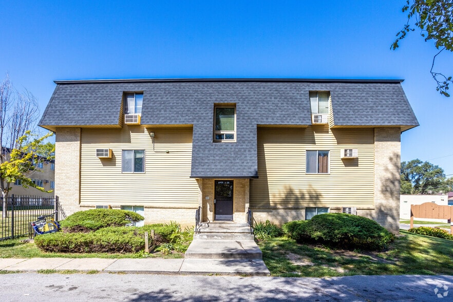 More Photos Of 810 Payton Ave, Des Moines Apartments For Sale