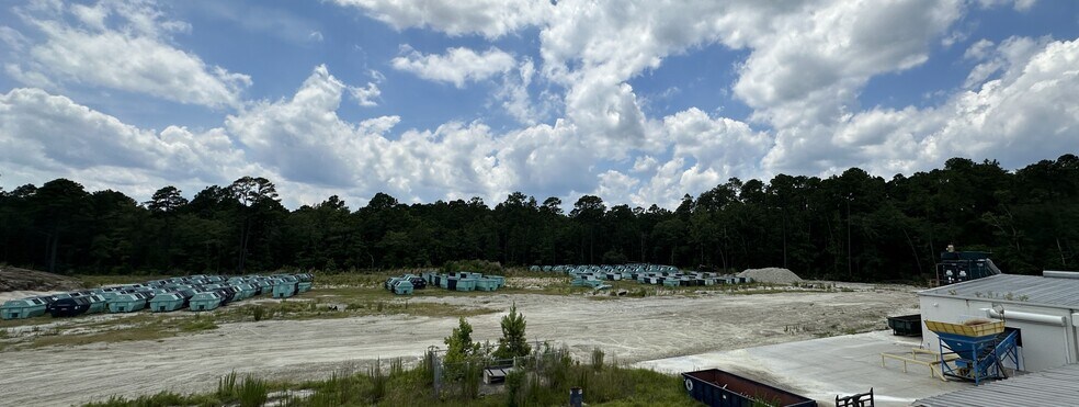 More Photos Of 302 Parker Dr, Beaufort Manufacturing For Sale
