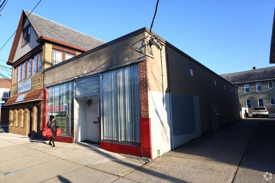 More Photos Of 170 Main Ave, Passaic General Retail For Sale