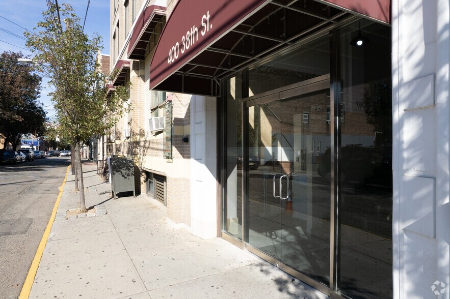More Photos Of 400 38th St, Union City Office For Sale