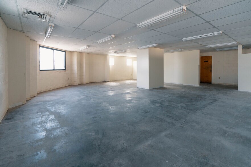 More Photos Of 1709 Kalani St, Honolulu Freestanding For Lease