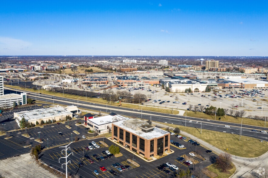 More Photos Of 477 E Butterfield Rd, Lombard Office For Lease