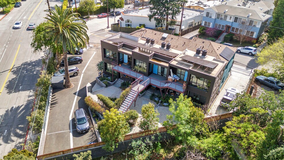 More Photos Of 2811 Waverly Dr, Los Angeles Apartments For Sale