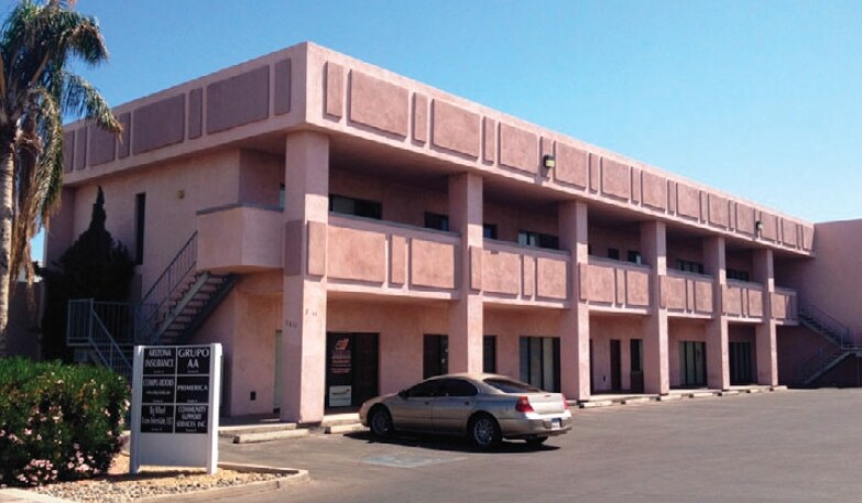 More Photos Of 7011 N 57th Ave, Glendale Office For Lease