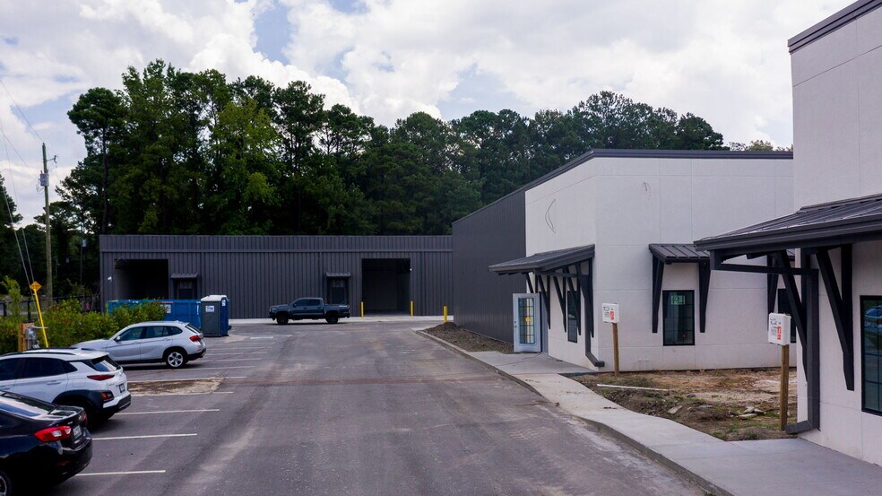 More Photos Of 12362 Speedway Blvd, Hardeeville Light Distribution For Lease