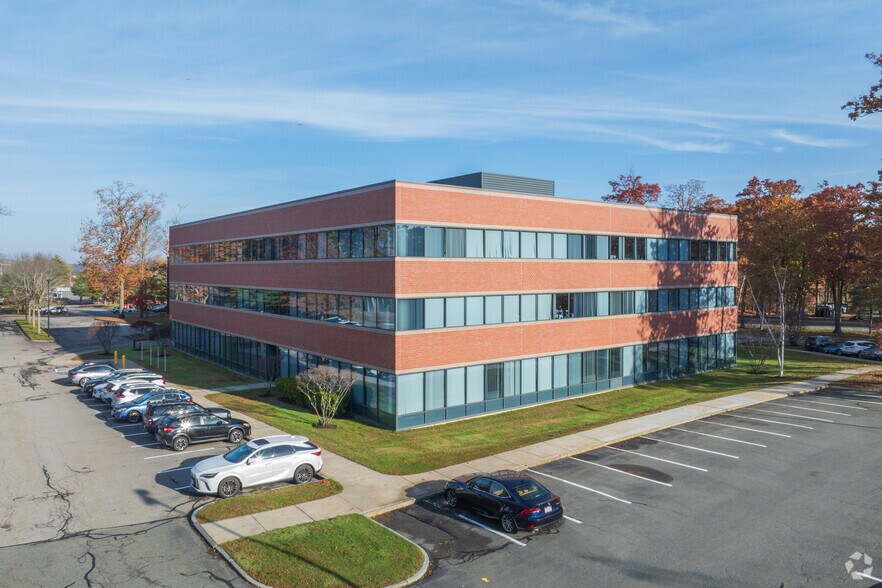 More Photos Of 40 Shattuck Rd, Andover Office For Lease