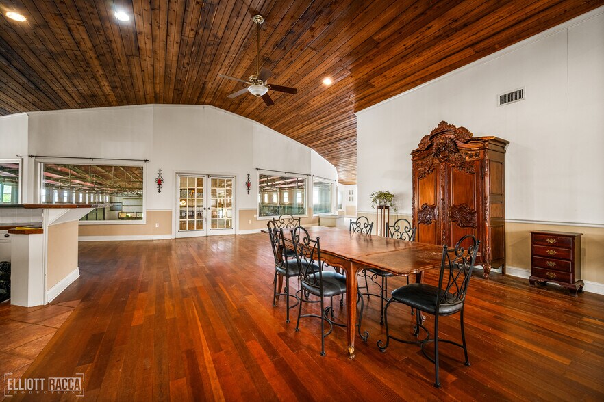 More Photos Of 1785 Old River Rd, Natchitoches Light Manufacturing For Sale
