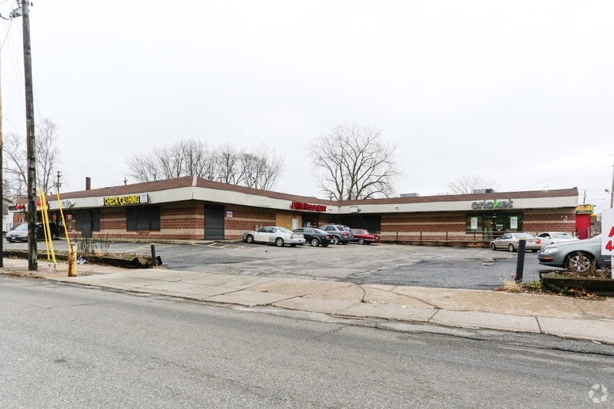 More Photos Of 7901 Cedar Ave, Cleveland Storefront Retail Office For Lease