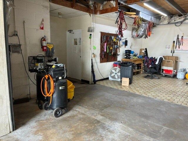 More Photos Of 5902 Spencer Hwy, Pasadena Auto Dealership For Lease