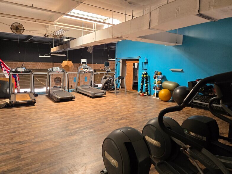 More Photos Of 300 Ohukai Rd, Kihei Light Manufacturing For Lease