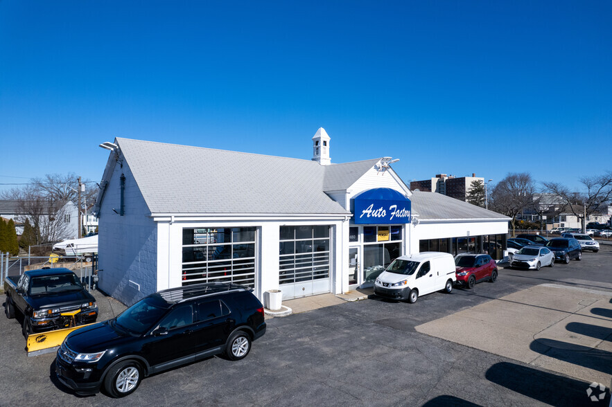 Primary Photo Of 460 Taunton Ave, East Providence Auto Dealership For Sale