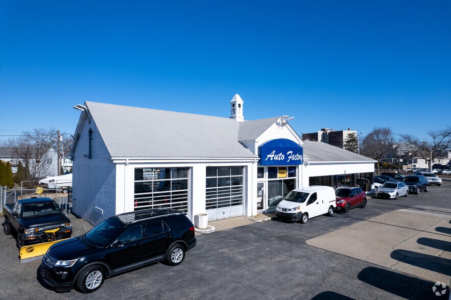 More Photos Of 460 Taunton Ave, East Providence Auto Dealership For Sale