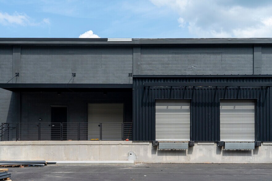 More Photos Of 255 Homer St, Commerce Manufacturing For Lease