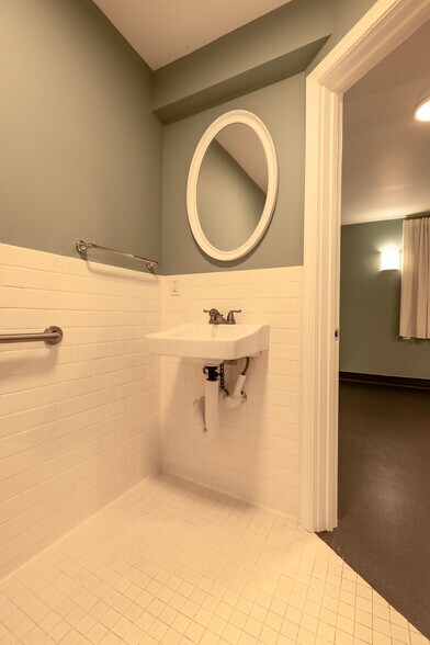 More Photos Of 2025 P St, Sacramento Office Residential For Lease