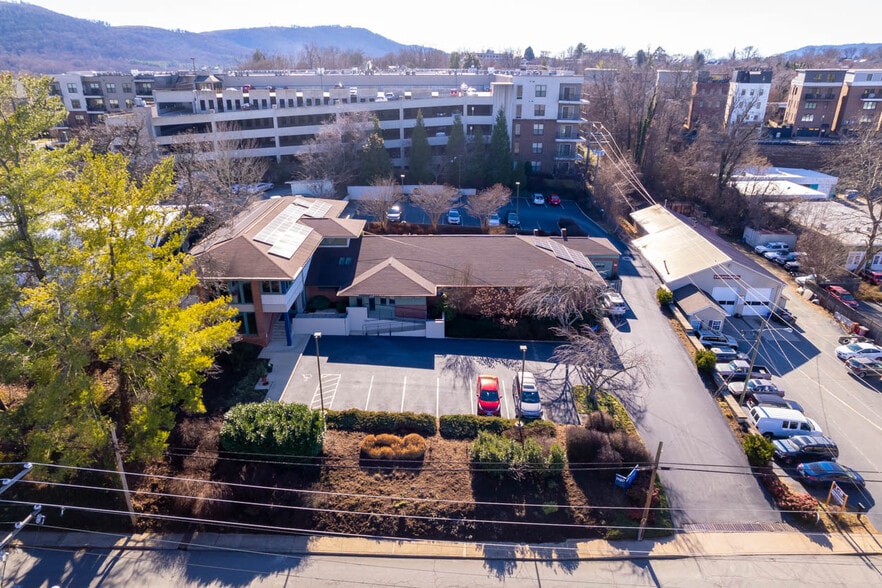 More Photos Of 1140 E Market St, Charlottesville Office For Lease