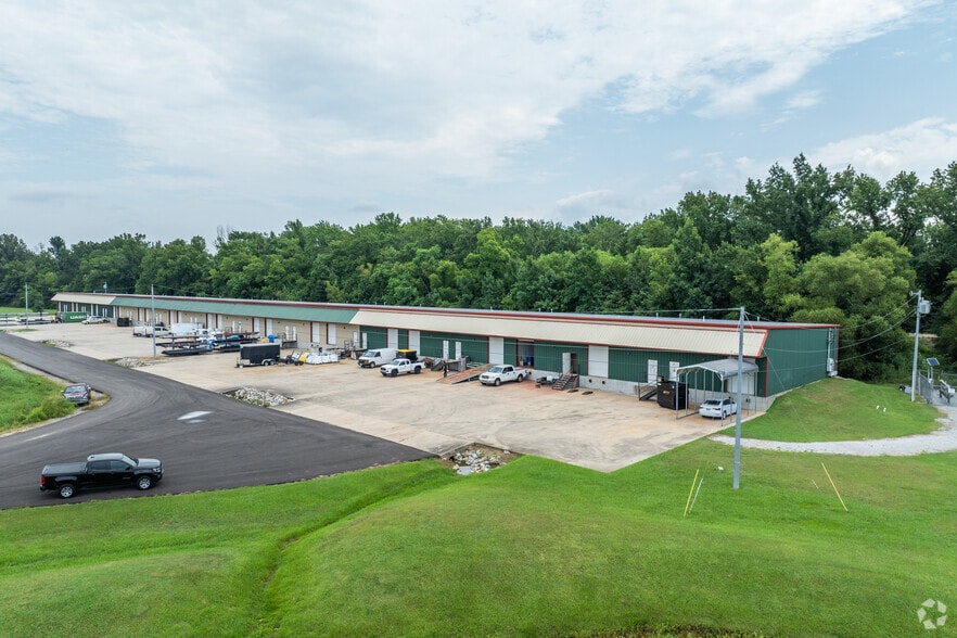 Primary Photo Of 644 Church Rd, Madison Warehouse For Lease