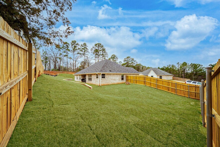More Photos Of 4814 FM 346 E, Tyler Apartments For Sale