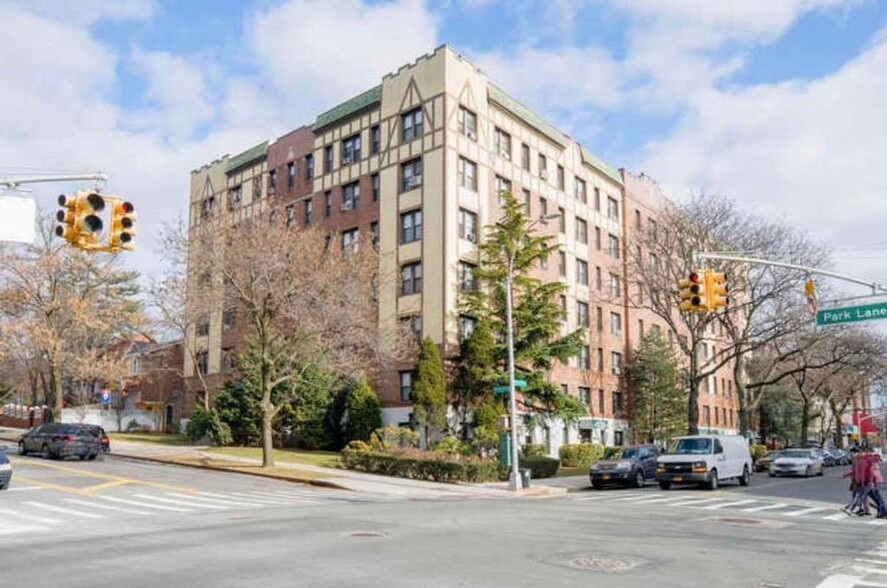 Primary Photo Of 115-25 Metropolitan Ave, Kew Gardens Apartments For Lease