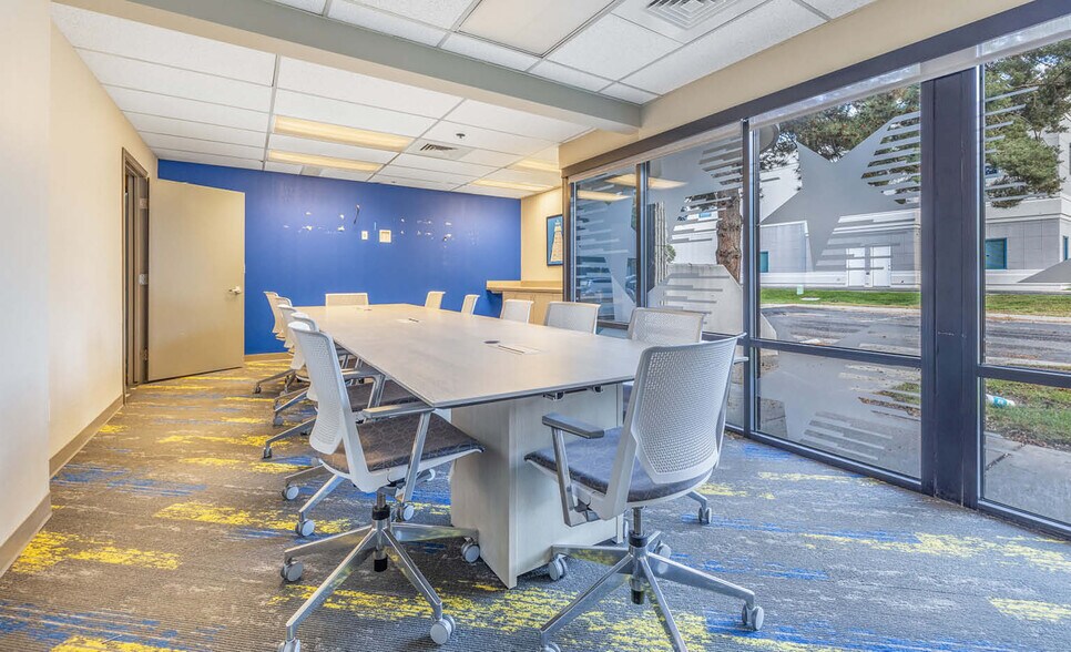 More Photos Of 8100 Emerald St, Boise Office For Sale