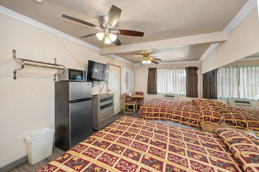 More Photos Of 451 E Vernon Ave, Los Angeles Hotel For Sale