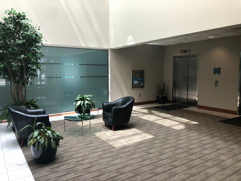 More Photos Of 100 Commerce Dr, Newark Office For Lease