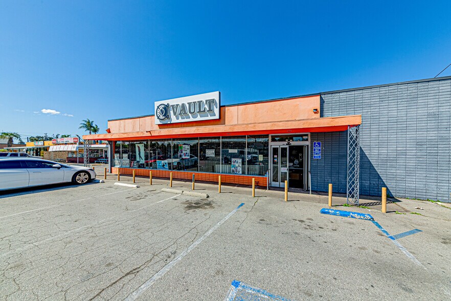 More Photos Of 333 S Brookhurst Rd, Fullerton Freestanding For Sale