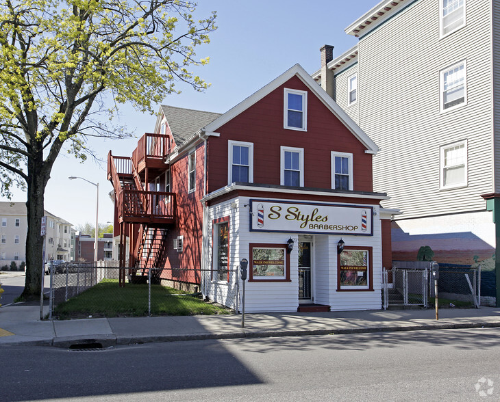 Primary Photo Of 123 Highland St, Worcester Storefront Retail Residential For Lease