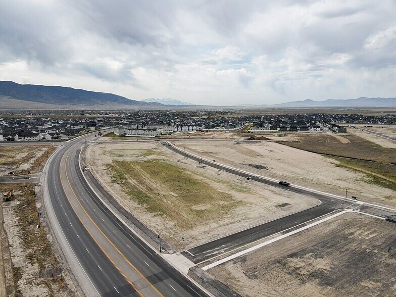 More Photos Of 5390-5450 N Beckman Lane, Eagle Mountain Freestanding For Lease