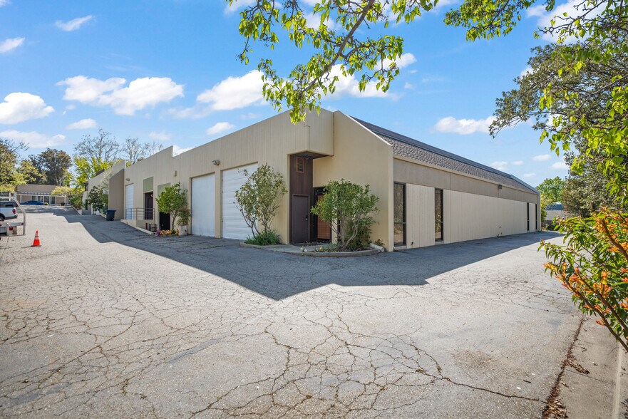 More Photos Of 5729 Sonoma Dr, Pleasanton Warehouse For Sale