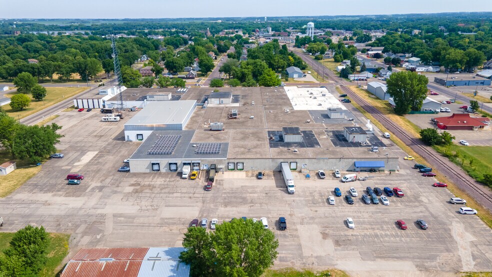 More Photos Of 299 Johnson Ave, Waseca Light Manufacturing For Lease
