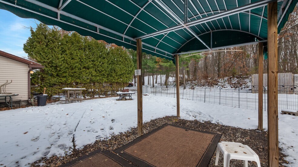 More Photos Of 12227-12229 Seymour Rd, Grass Lake Restaurant For Sale
