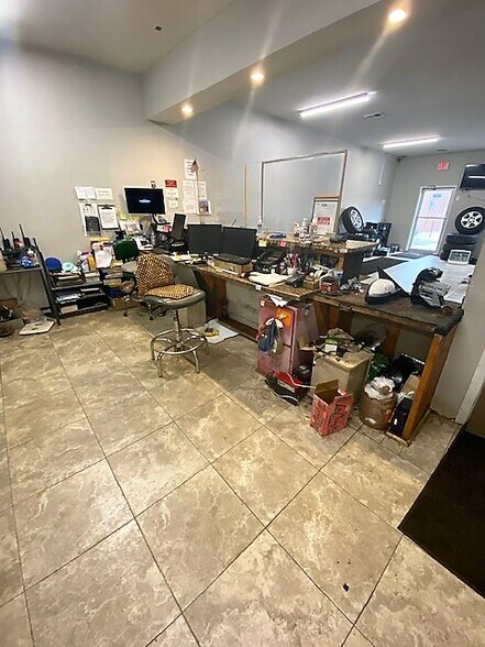 More Photos Of 3127 S Wagner Rd, Ann Arbor Auto Salvage Facility For Sale