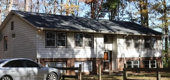 Primary Photo Of 135 Hatton Ln, Meherrin Apartments For Sale