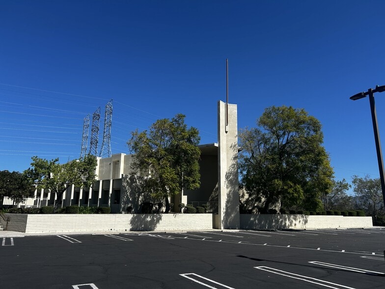More Photos Of 11315 White Oak Ave, Granada Hills Religious Facility For Sale