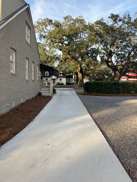 More Photos Of 513 Savannah Hwy, Charleston Medical For Lease