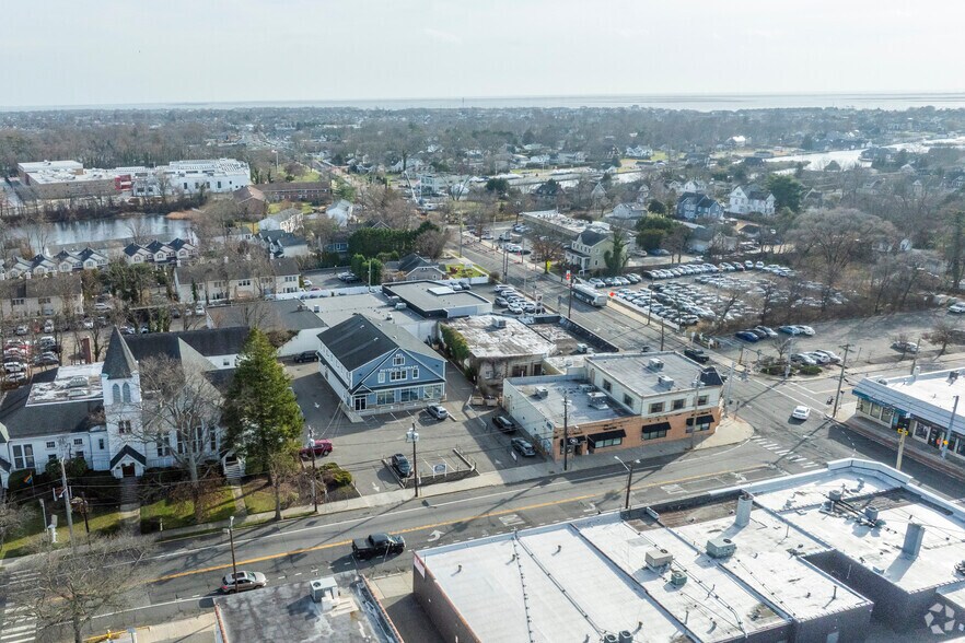 More Photos Of 11 Broadway, Amityville Office For Lease