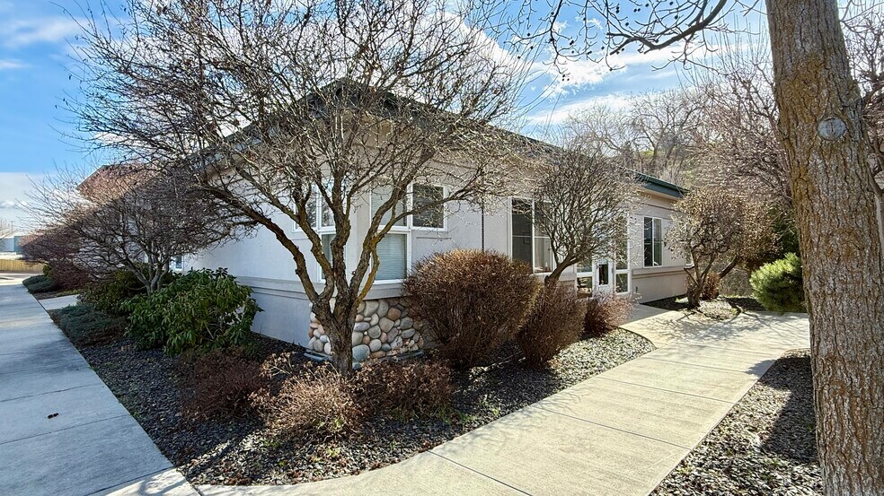 More Photos Of 4481 N Dresden Pl, Garden City Office For Sale