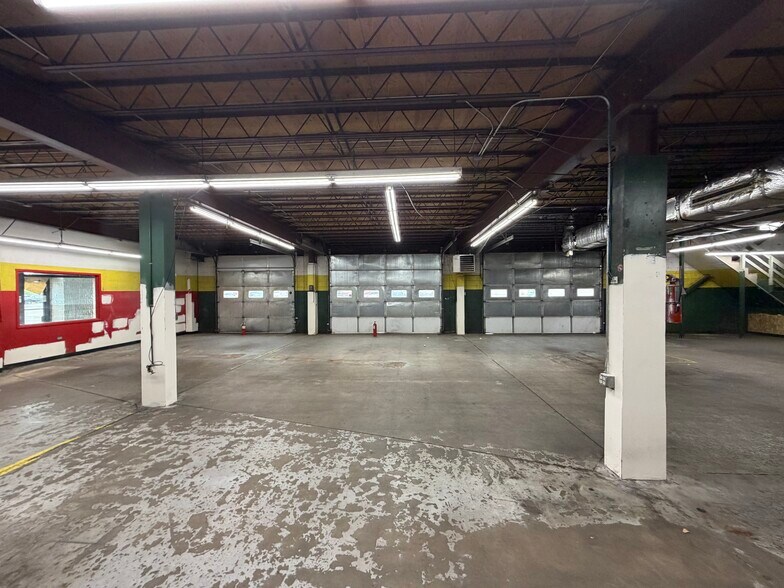 More Photos Of 7999 Wadsworth Blvd, Arvada Auto Repair For Lease