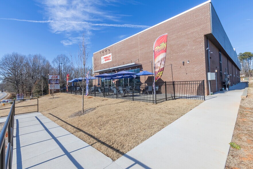 More Photos Of 6516 State Park Rd, Travelers Rest Storefront For Lease