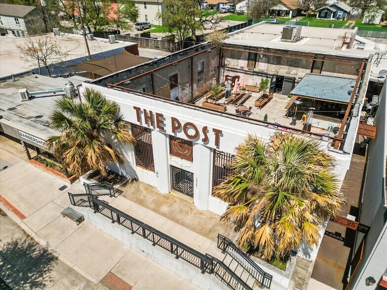 More Photos Of 2925 Race St, Fort Worth Restaurant For Lease